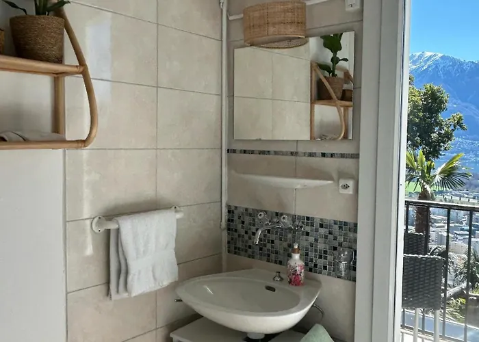 Olanda 여관 로카르노